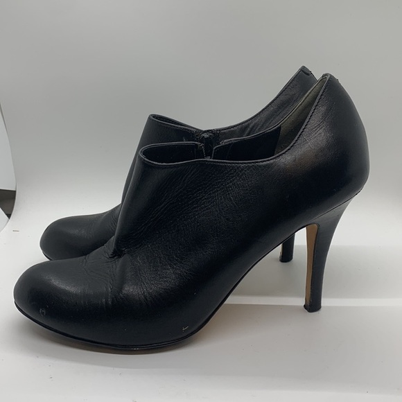 Cole Haan Ankle Boot/Heels Size 8.5B - Picture 2 of 6